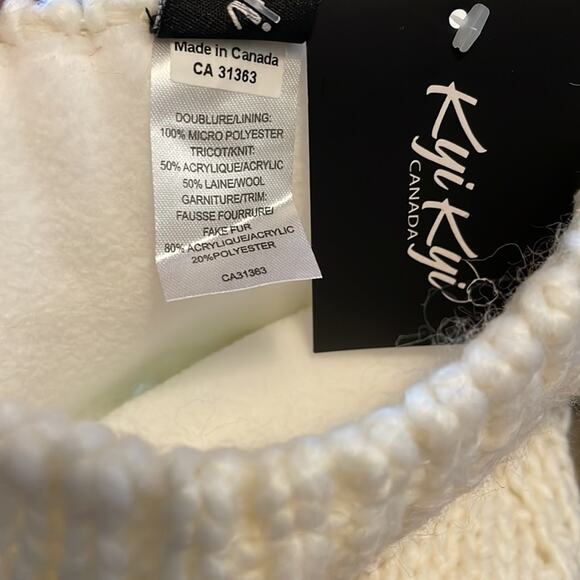 Kyi Kyi Winter Knit Beanie White Pink Faux Fur Pom New - Picture 2 of 4